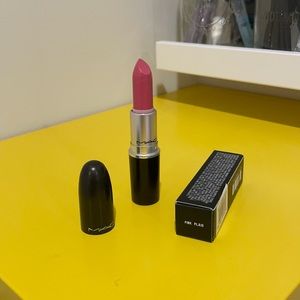 M.A.C lipstick #Pink Plaid